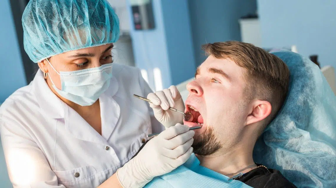 Complete Guide To Choosing The Right Dentist